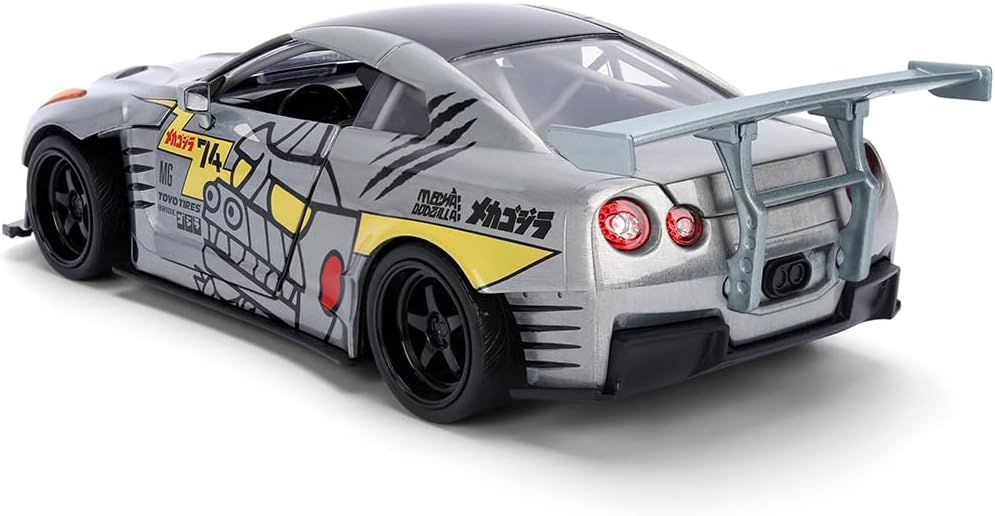 Jada GODZILLA MECHAGODZILLA 2009 NISSAN GT-R W/FIG 1:24 scale model vehicle to collect, play and display, suitable for gift, party favors, Christmas and birthdays