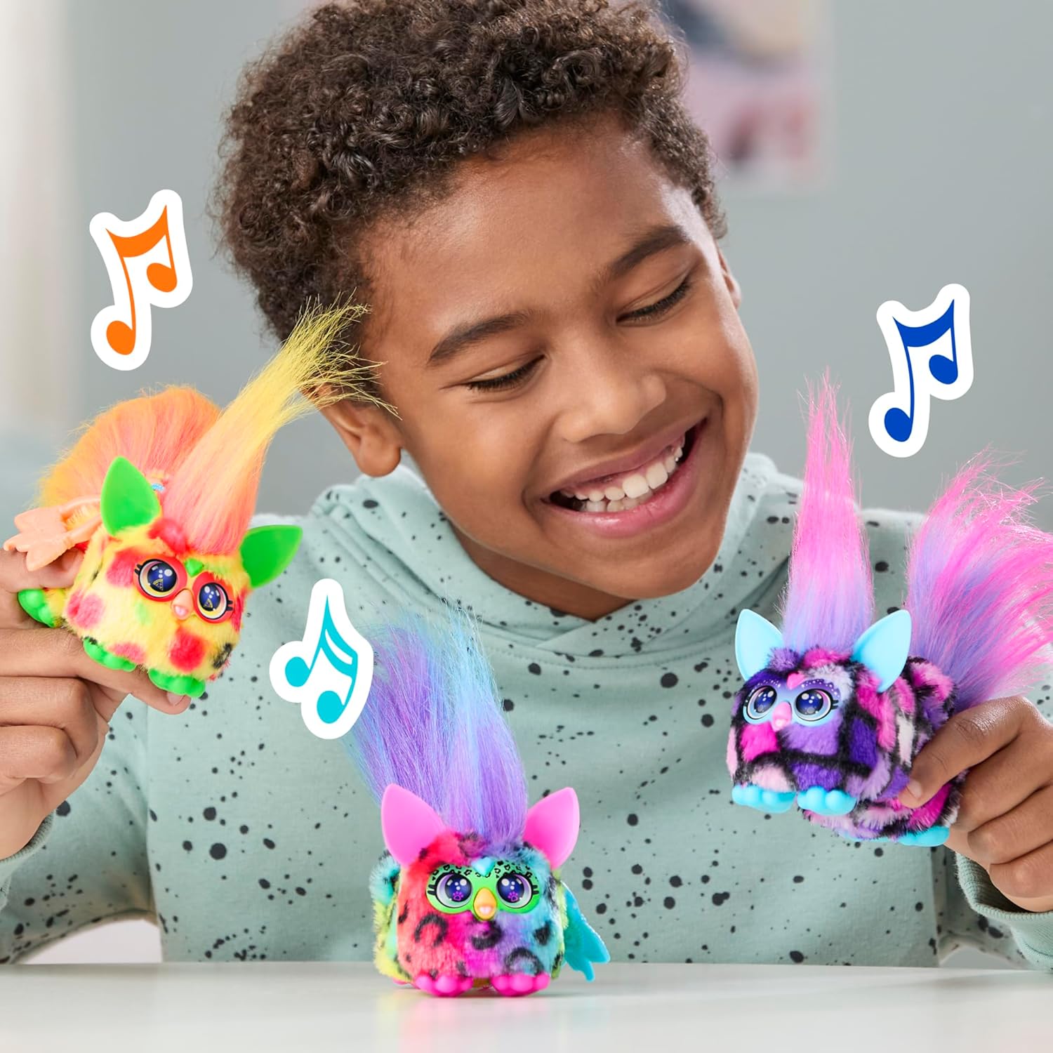 Furby DJ Furblets Dis-Co-Dazz Plush Toy, 11.4 x 12.3 x 6.8 Zentimeter