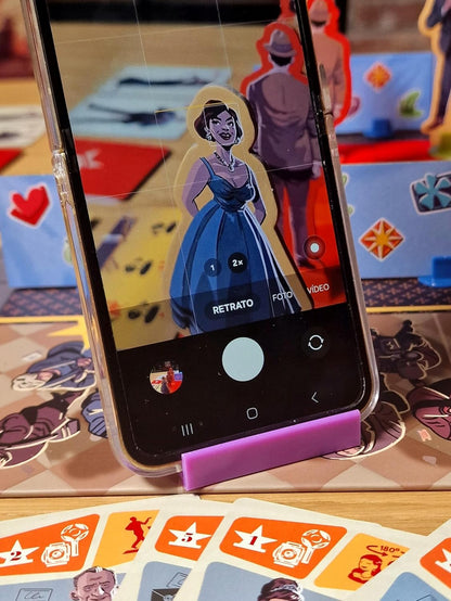 Devir - Red Carpet, Photography and Celebrity Board Game, Strategy & Fun for 2-4 Players, Capture Portraits and Live the Hollywood Red Carpet, Interactive Game (BGRCML