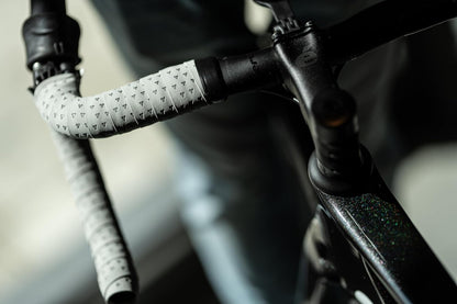 BBB Cycling RoyalRibbon Gel Lenkerband Rennrad | Stoßdämpfendes Griffband | Enthält Abschlussband und Lenkerstopfen | Grau | BHT-18