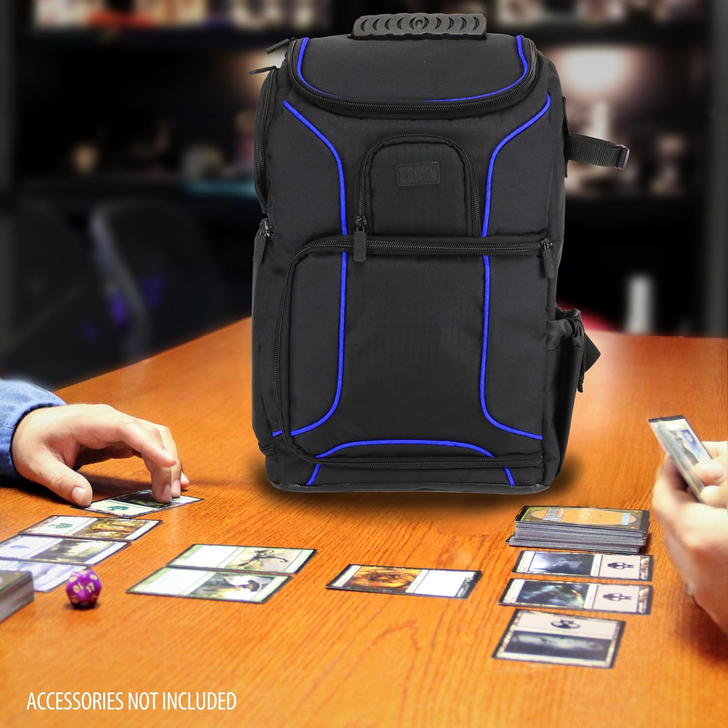 USA Gear MTG-Rucksack, Kompatibel mit Magic the Gathering, MTG-Deck und mehr - TCG-Rucksack Tasche mit Schultergurten, anpassbaren Trennwänden, TCG-Spielmattenhalter, Ordnerfach (Blau