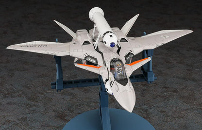 Hasegawa 665891-1/72 Vf-11B Thunderbolt W/Rocket Booster Macross Plus - 1:72 Scale