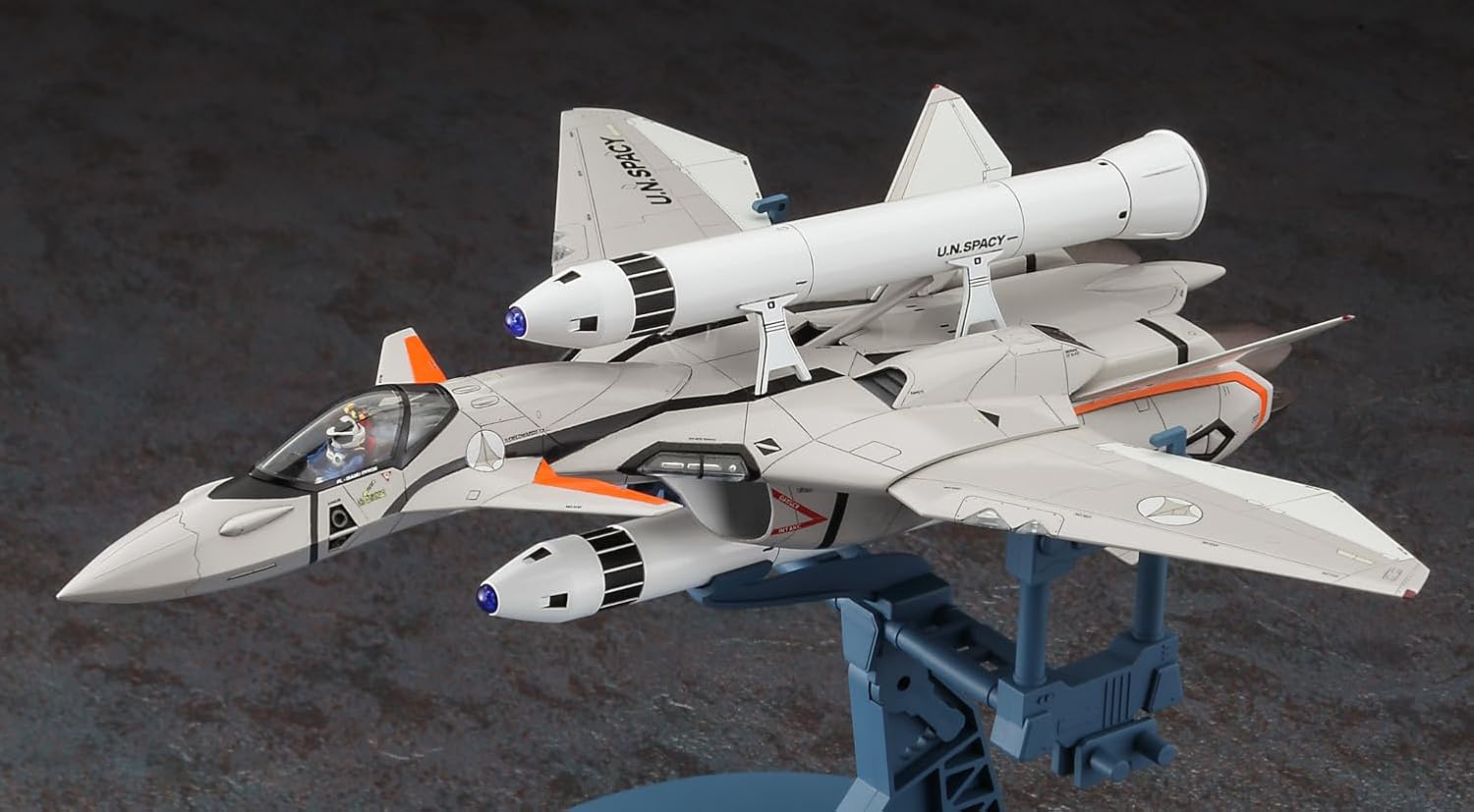 Hasegawa 665891-1/72 Vf-11B Thunderbolt W/Rocket Booster Macross Plus - 1:72 Scale