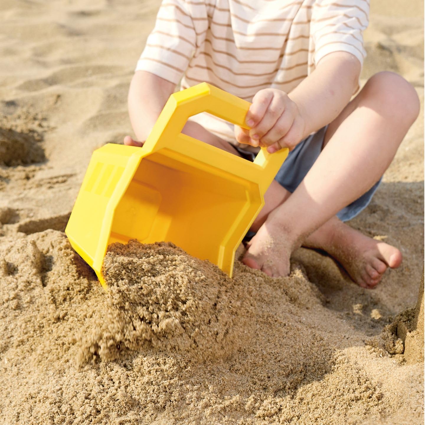 Hape - Hape Zandschep en Emmer Constructie Set