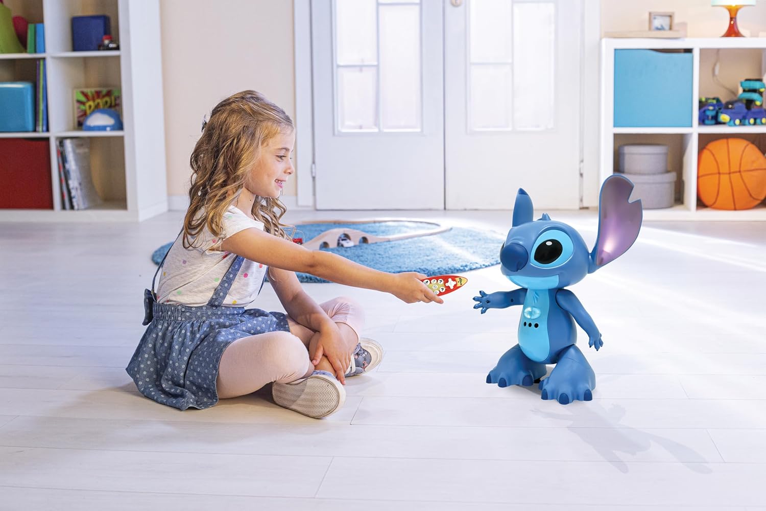 Lexibook, Disney Stitch, interactief speelgoed, Bilingue Engels Duits, gebarenbesturing en afstandsbediening, reageert op aanraking, programmeerbaar, twee snelheden, blauw, STITCHi3