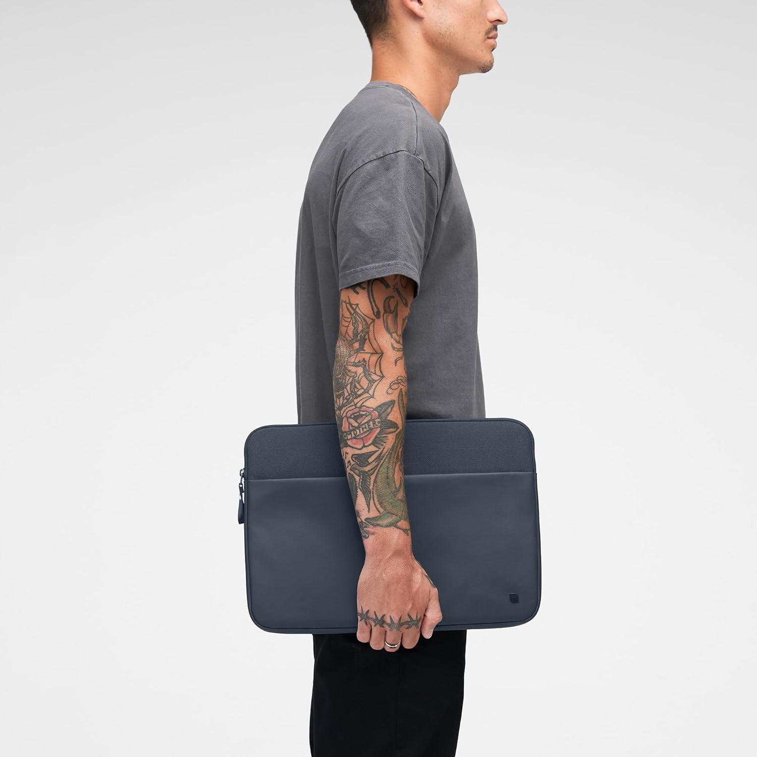 A.R.C. Sleeve For 16In Laptop Navy