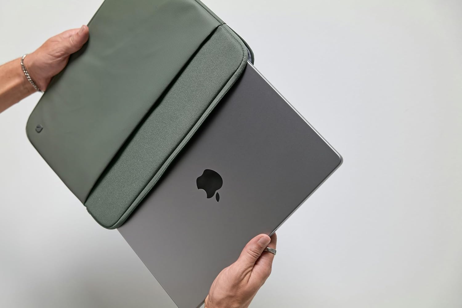 Incase A.R.C. Sleeve for 16-Inch Laptop/MacBook - Lightweight Faux Fur Lining, Recycled Polyester, Hidden AirTag Storage, Water-Repellent Cover, External Slip Pocket for Accessories - Smoked Ivy