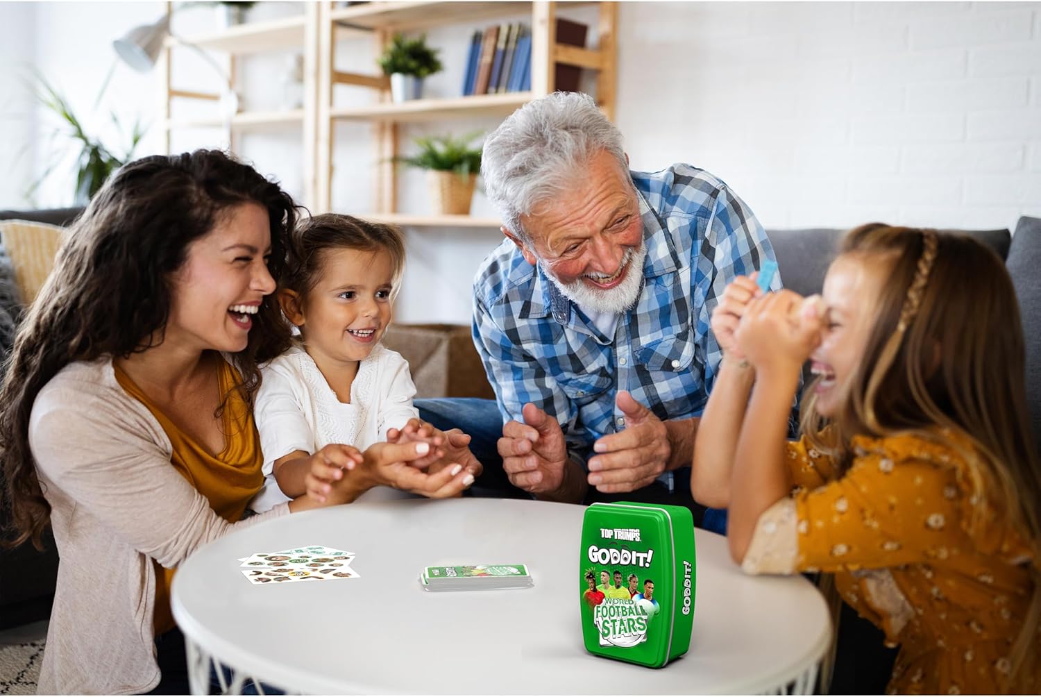 Top Trumps World Football Stars Goddit! Card Game for Kids and Adults Family Game Travel Game 1 to 6 Players Makes a Great Gift for Ages 6 plus
