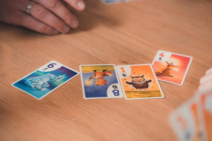 Brain Games – Zing A ZAM – Playing Card Games – Magic Trick Game with a Unique Touch: Players Can't See Their Own Cards – Ages 6 and Above – 2 to 5 Players – 20 Min