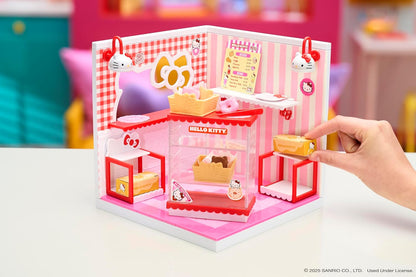 MGA's Miniverse Make It Mini Spaces Hello Kitty - Construction, Personnalisation, Loisirs Créatifs, Chambres, Hobby, Collectionneurs, Exposition, Non Comestible, Collectionneurs et Enfants Dès 8 Ans