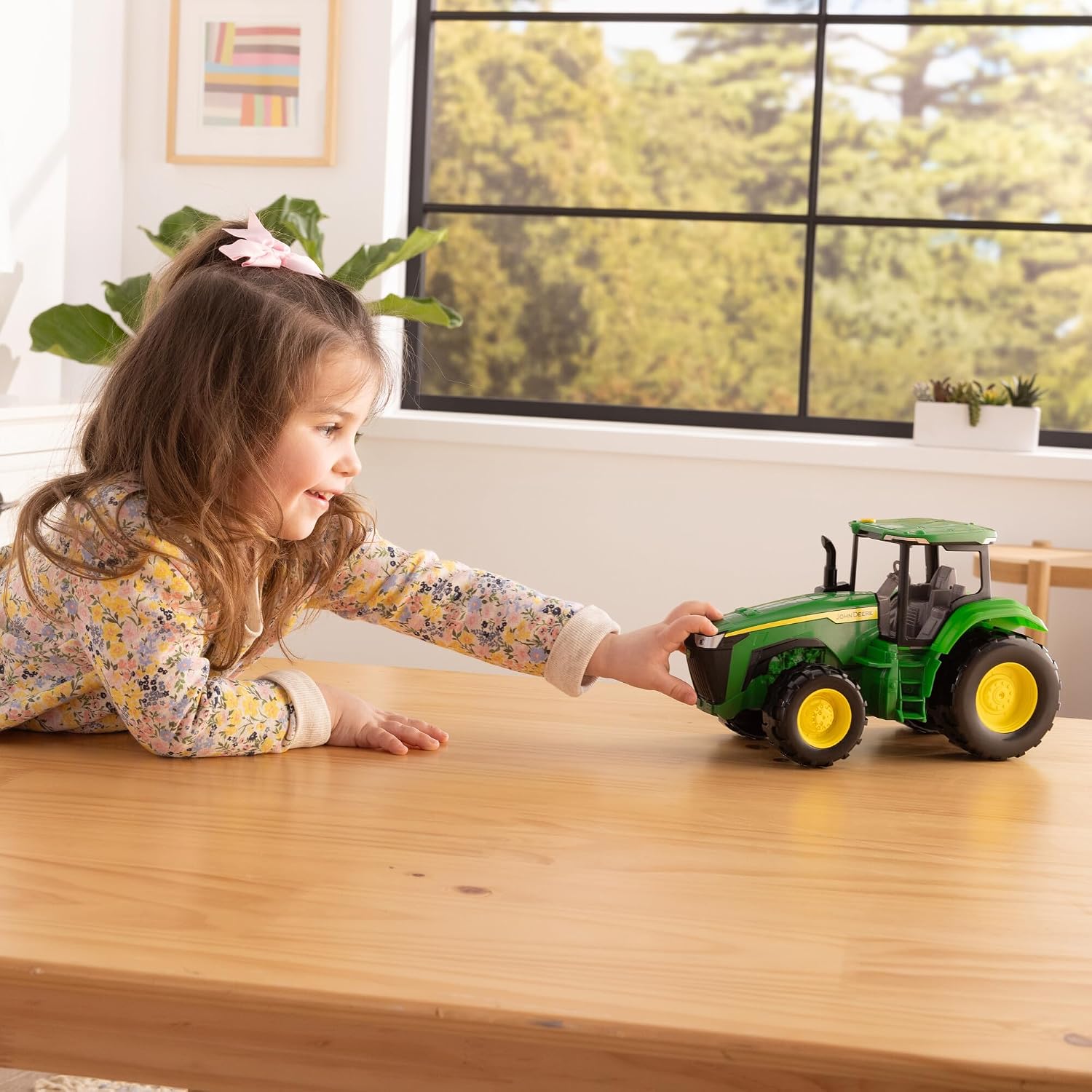 TOMY John Deere Light and Sound Tractor, Die Cast Farm Vehicle Toy with Sounds and Working Lights, Durable Construction, Collectible Farming Toy for Kids and Tractor Fans