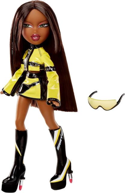 Bratz Scorchin' Sasha - Incluye 1 Muñeca de Moda, Viene con Conjunto y Accesorios, Muñecas Inspiradas en Moto, Lindos Juguetes para Niñas
