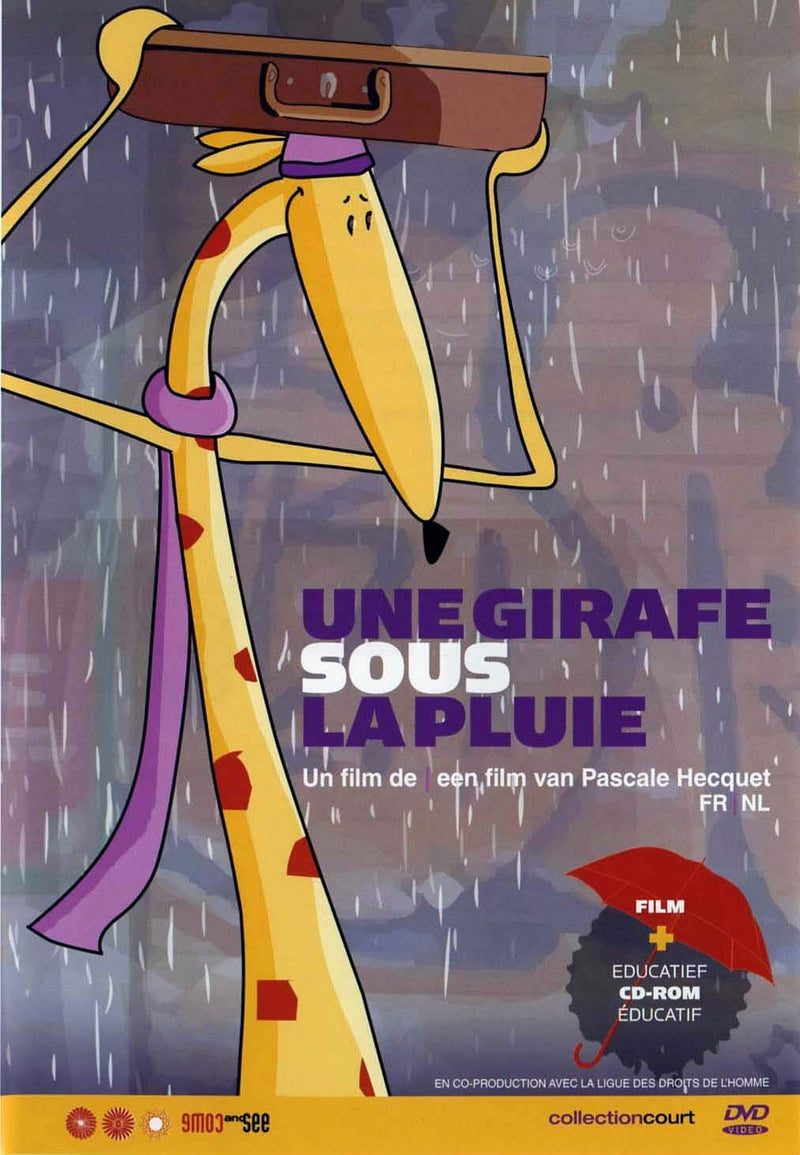 Une girafe sous la pluie