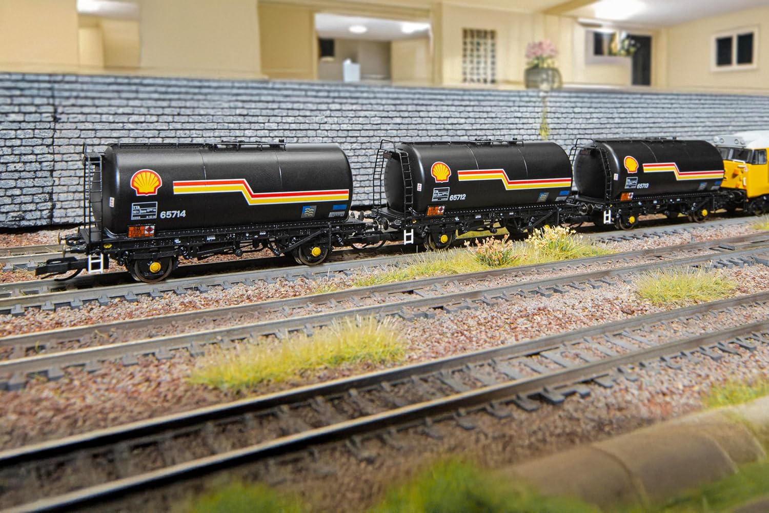 Hornby TT TT6035 TTA Tanker triple pack Shell, Black