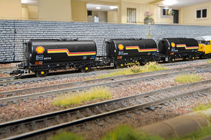 Hornby TT TT6035 TTA Tanker triple pack Shell, Black