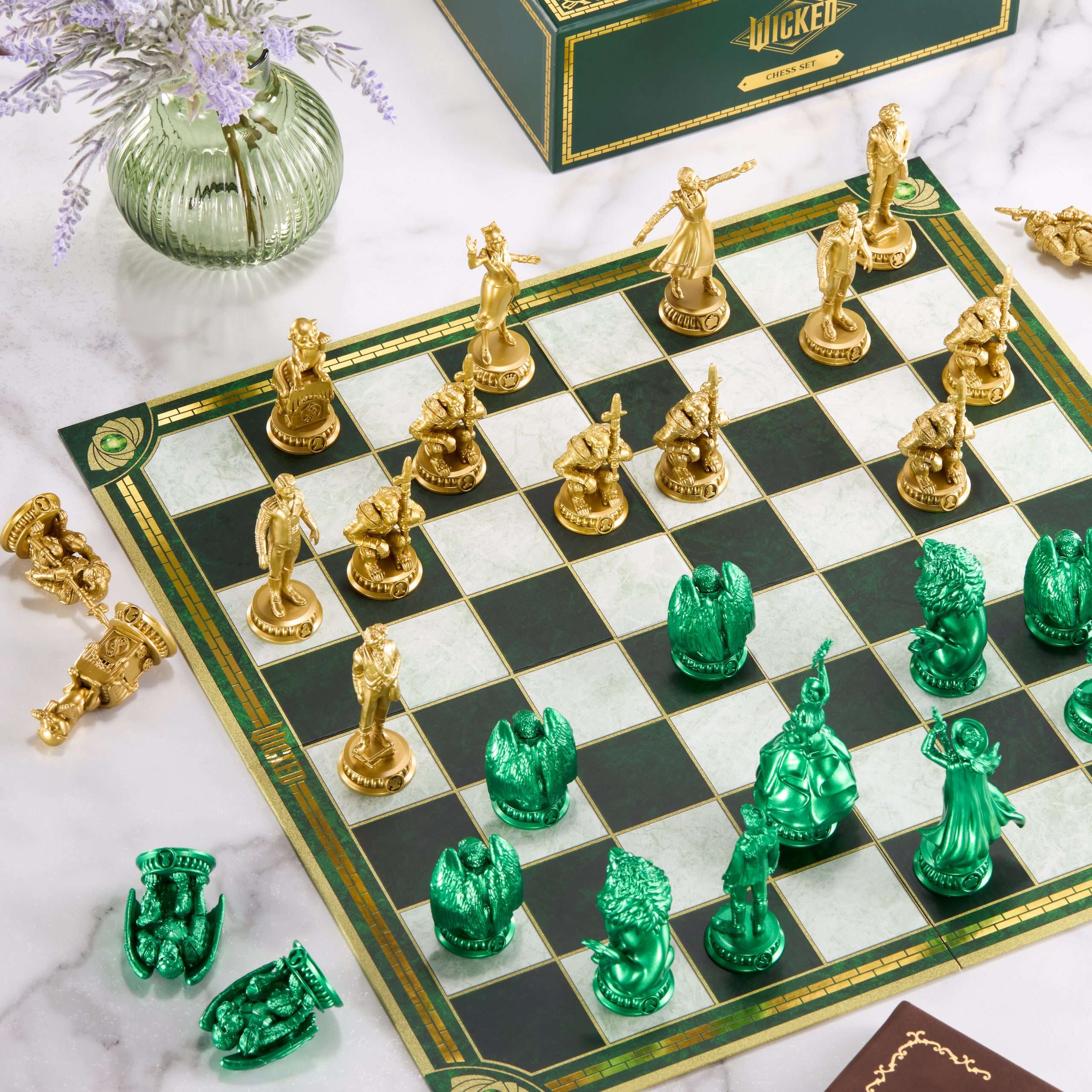 NN3050   Wicked chess set