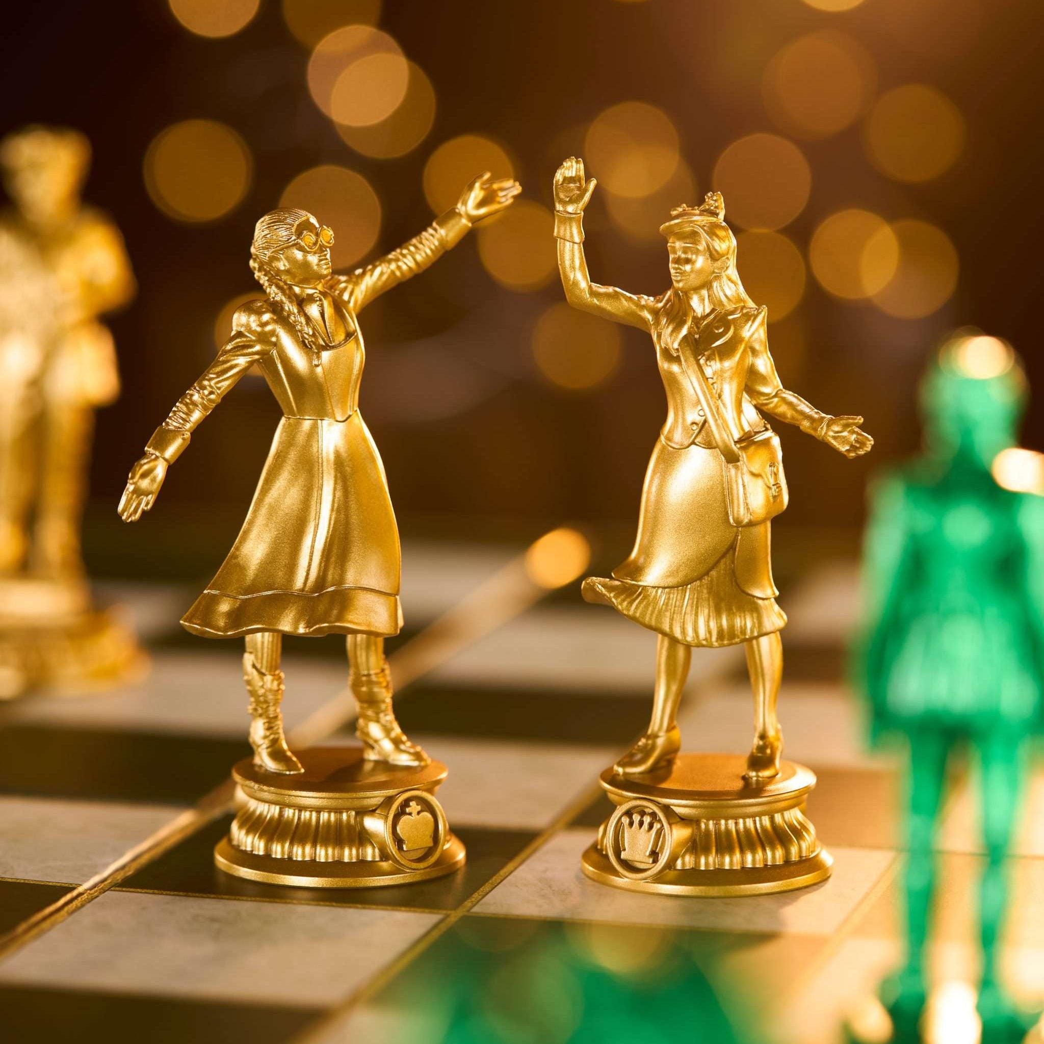 NN3050   Wicked chess set