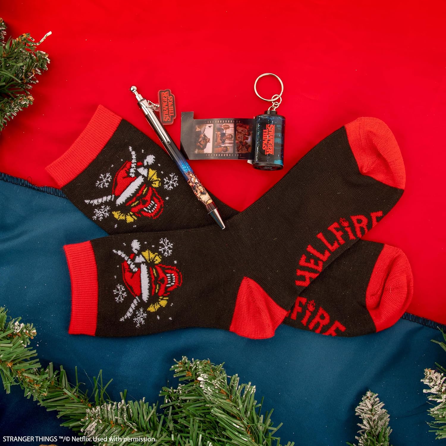 CINEREPLICAS - Deluxe Stranger Things Adventskalender 2025 - Offiziell lizenziert