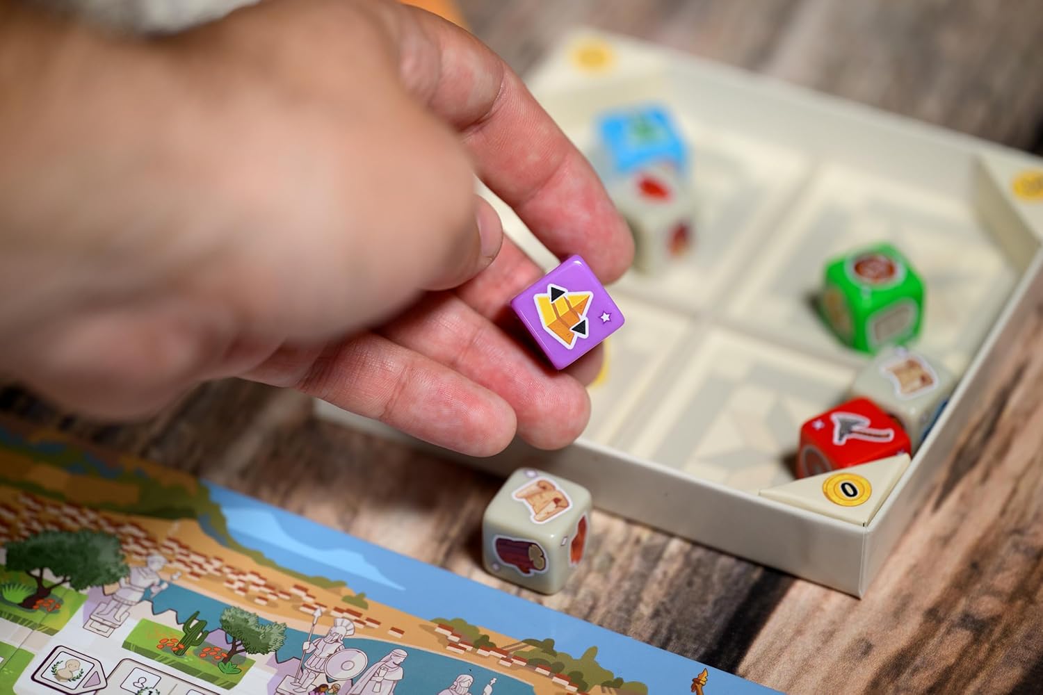 Asmodee | 7 Wonders: Dice | Strategy Family Game | Ages 10+ | 3-7 Players | 30 Minutes Playing Time