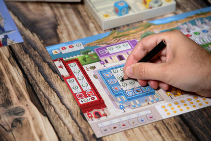 Asmodee | 7 Wonders: Dice | Strategy Family Game | Ages 10+ | 3-7 Players | 30 Minutes Playing Time