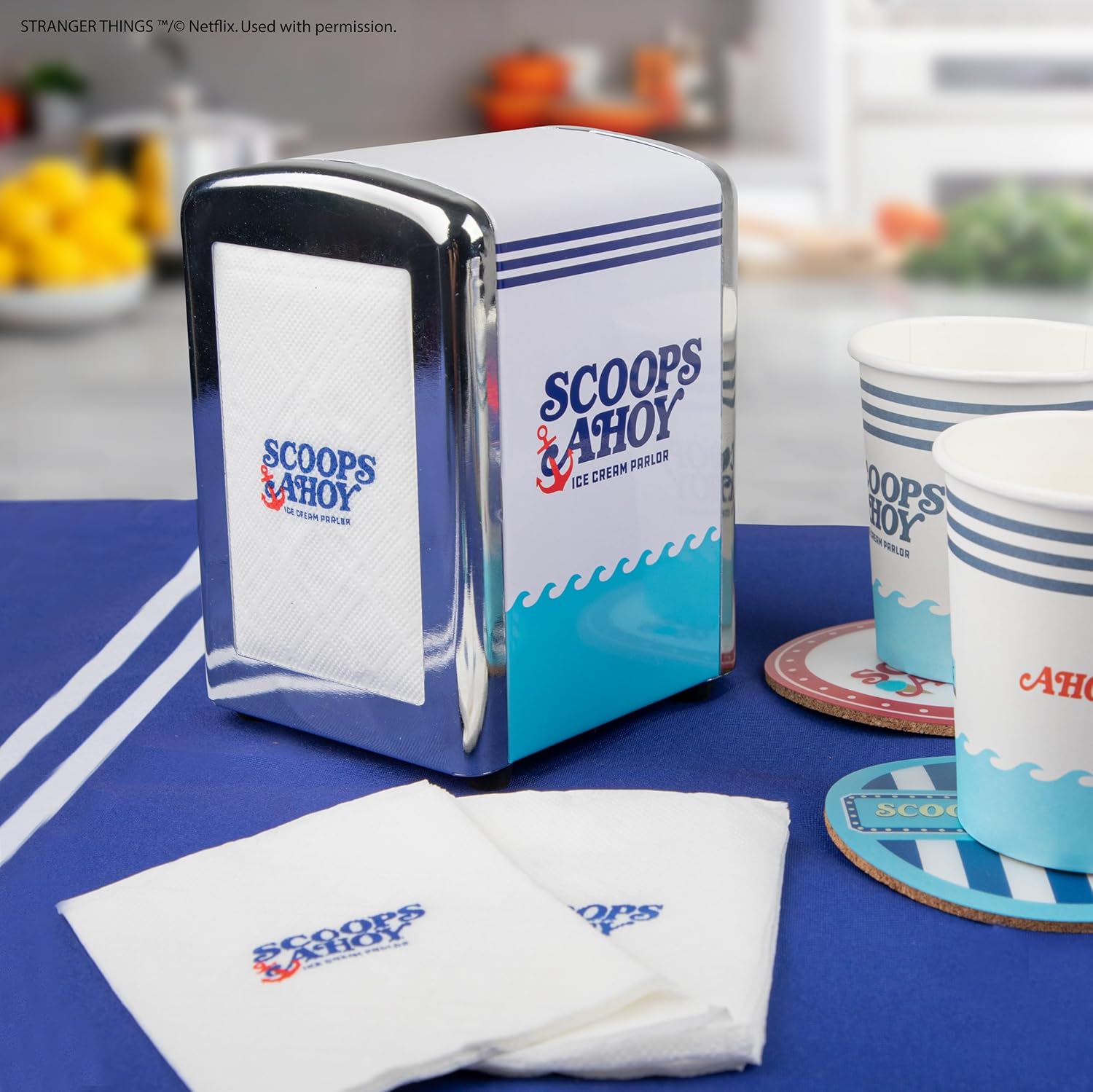 Cinereplicas Stranger Things - Napkin Dispenser (250 Scoops Ahoy napkins included) - Official License