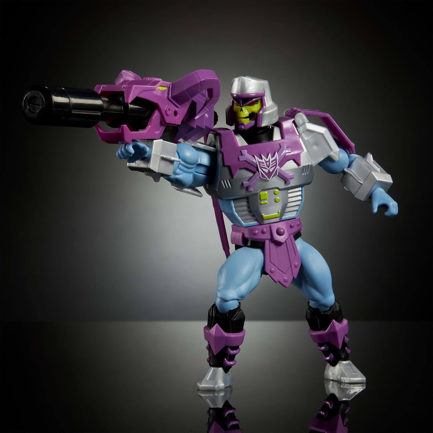 Masters of Universe Origins & Transformers Action Figure, Megatron Armor Skeletor 5.5 Inch Posable Collaboration Toy, Accessories & Mini Comic, JGT16