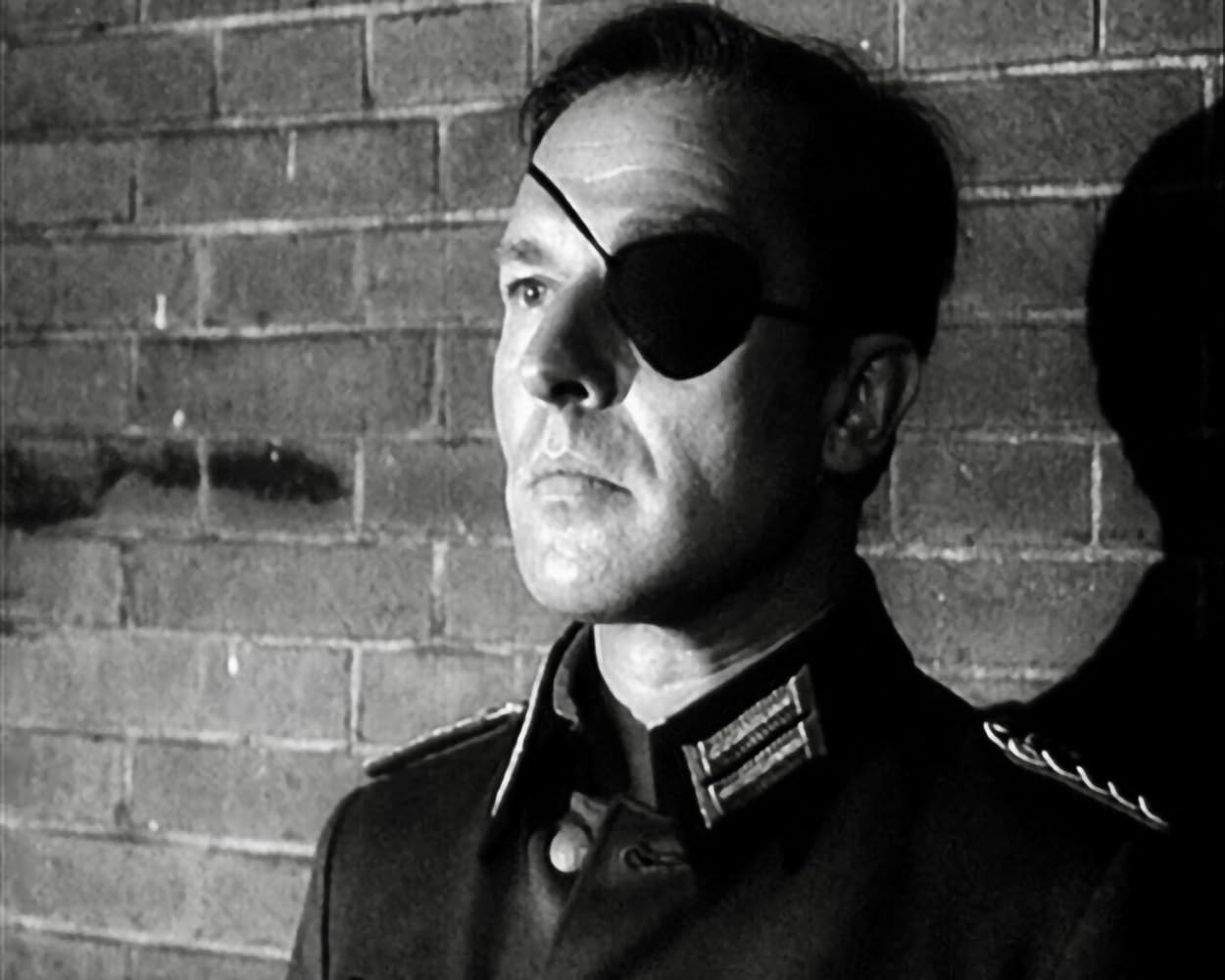 Claus Graf Stauffenberg - Porträt eines Attentäters / Eindrucksvolles Porträt des Hitler-Attentäters mit Starbesetzung (Pidax Historien-Klassiker