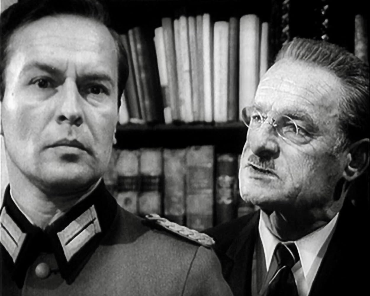 Claus Graf Stauffenberg - Porträt eines Attentäters / Eindrucksvolles Porträt des Hitler-Attentäters mit Starbesetzung (Pidax Historien-Klassiker