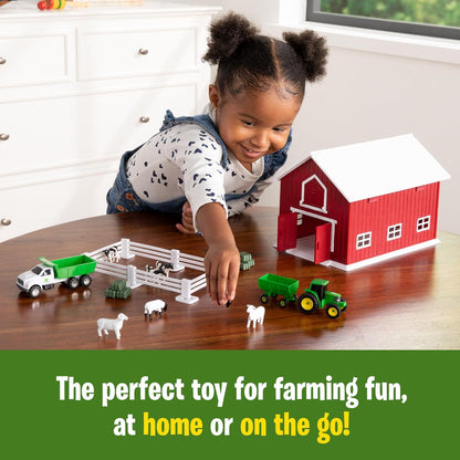 John Deere - Juguete británico de 24 Piezas con Animales de Granja, vehículos y Granero Rojo (Escala 1:64), Granero con asa integrada para Almacenamiento, Juguete Infantil de 3 años y +.