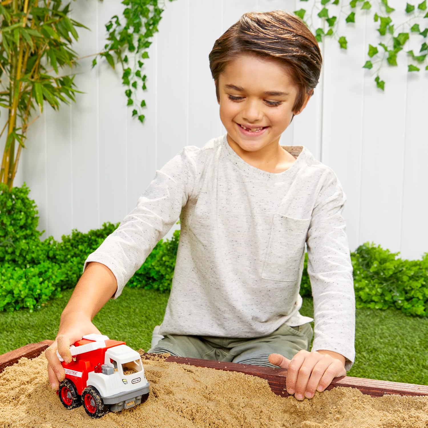 Little Tikes Dirt Diggers Mini - FIRE TRUCK - Tough Emergency Toy with Realistic Design - Durable Small Vehicle for Indoor & Outdoor Play - Easy to Hold - Encourages Imagination - For Kids Ages 2+