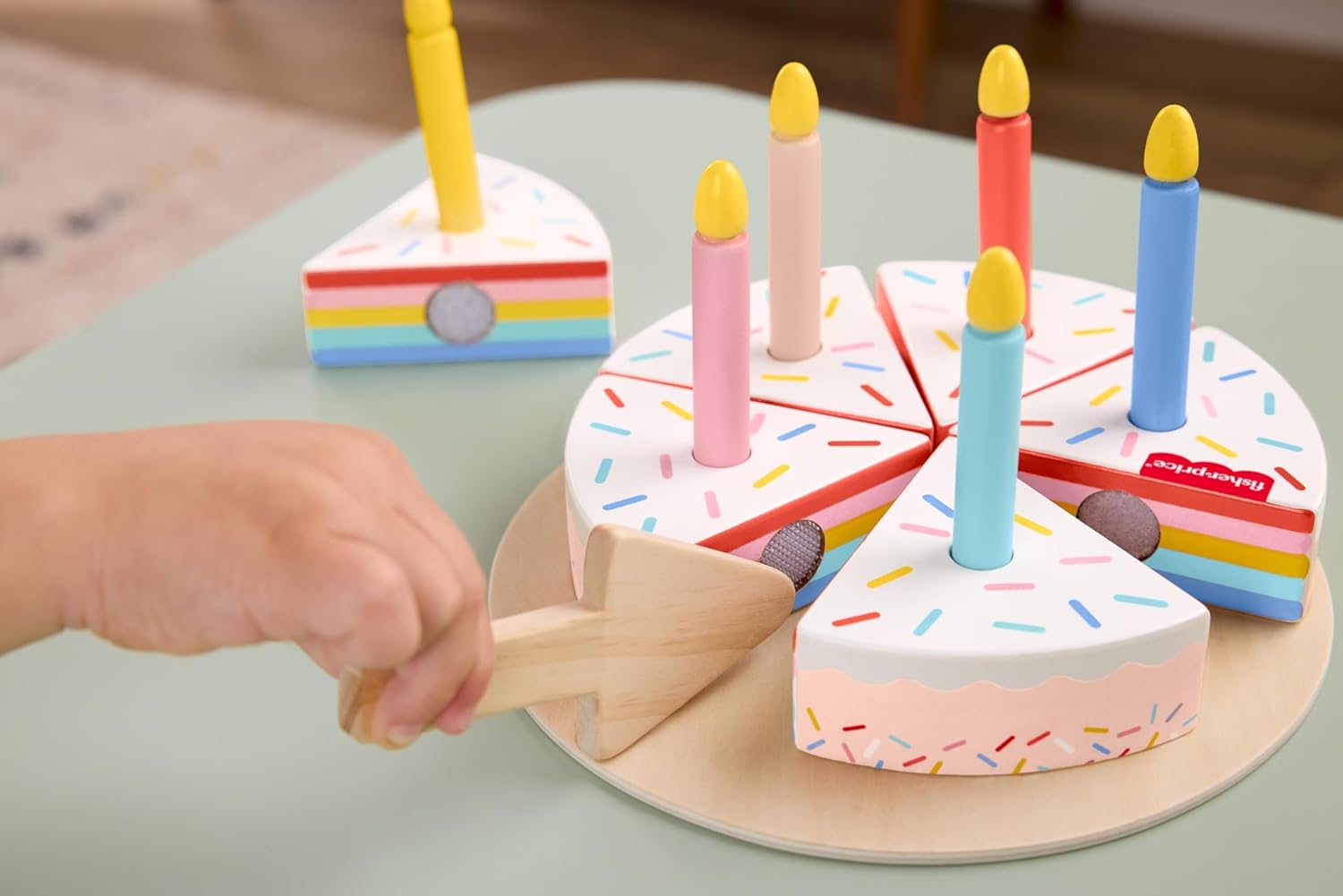 Fisher-Price Wood Pretend Play Toy Cake Set, 14-Piece Wooden Food Decorating & Serving Play for Preschool Kids Ages 3+ Years