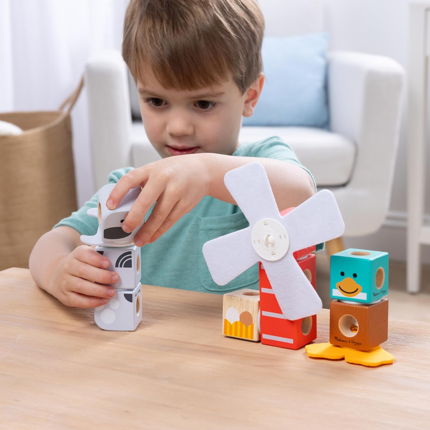 Melissa & Doug Blockables Farm Friends Snap And Play, Mix And Match Connectable Wooden Building Blocks Play Set Toy for Preschool Boys And Girls (16 Pcs