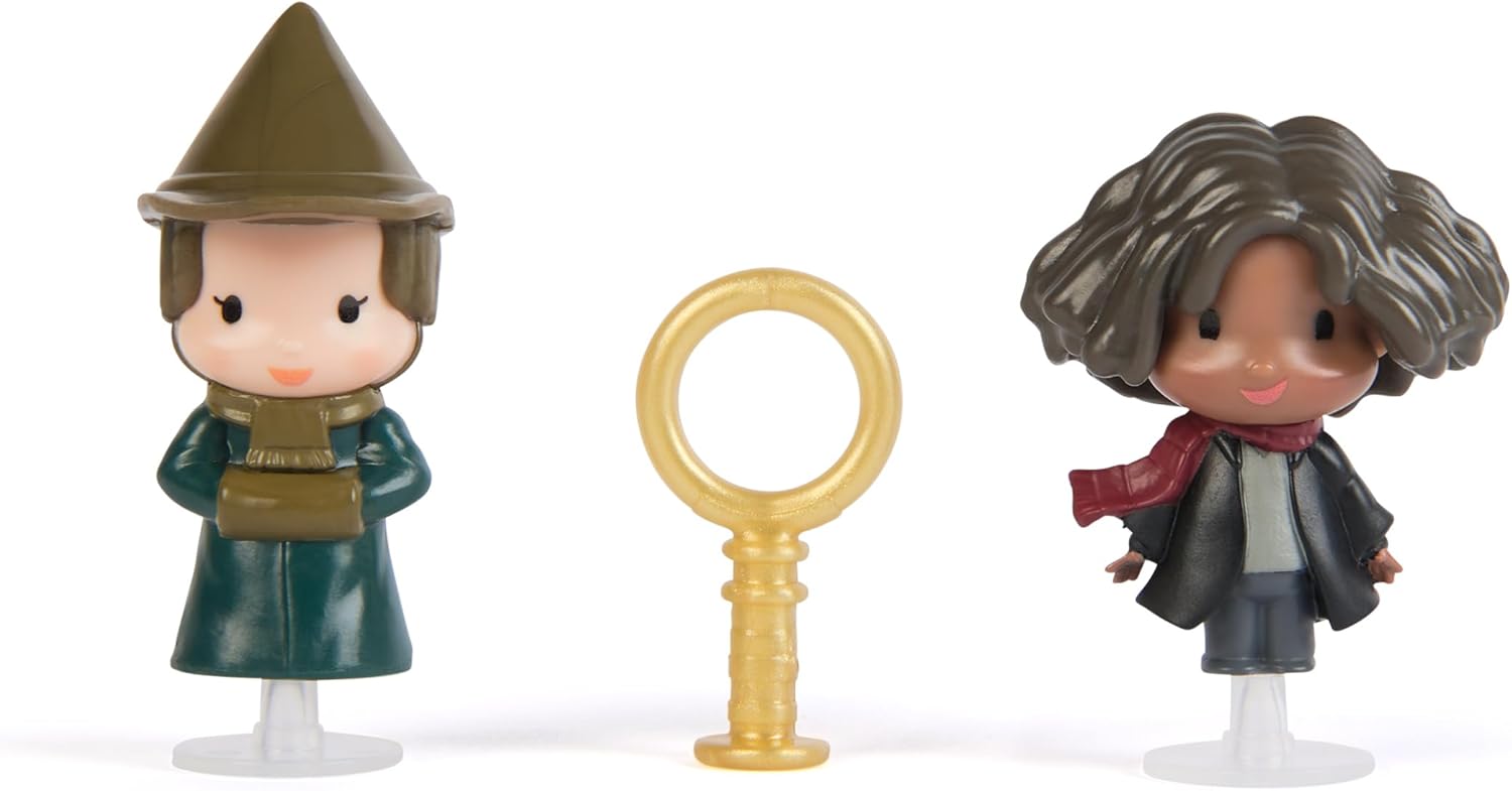 Harry Potter Micro Magical Moments, Quidditch Surprise Set with 2 Figures (approx. 3.8 cm Tall) and Accessories, Toy for Children from 6 Years, Fan Item (Assorted