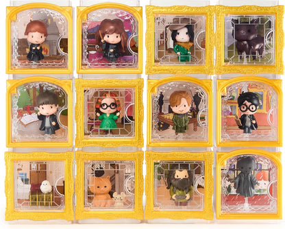 Wizarding World Harry Potter, Micro Magical Moments Year 3 Surprise Box Figure & Display Case (Styles May Vary), 4cm, Kids’ Toys for Ages 6+