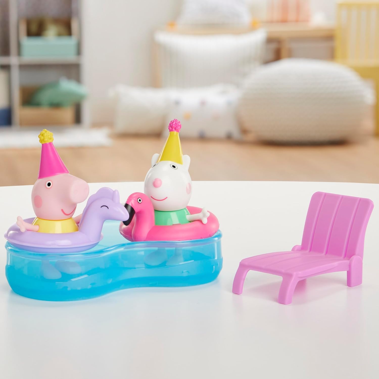 Peppa Pig Peppa's Pool Party Playset with 2 Figures and 4 Accessories, Preschool Toy, Kids Gifts, Ages 3+