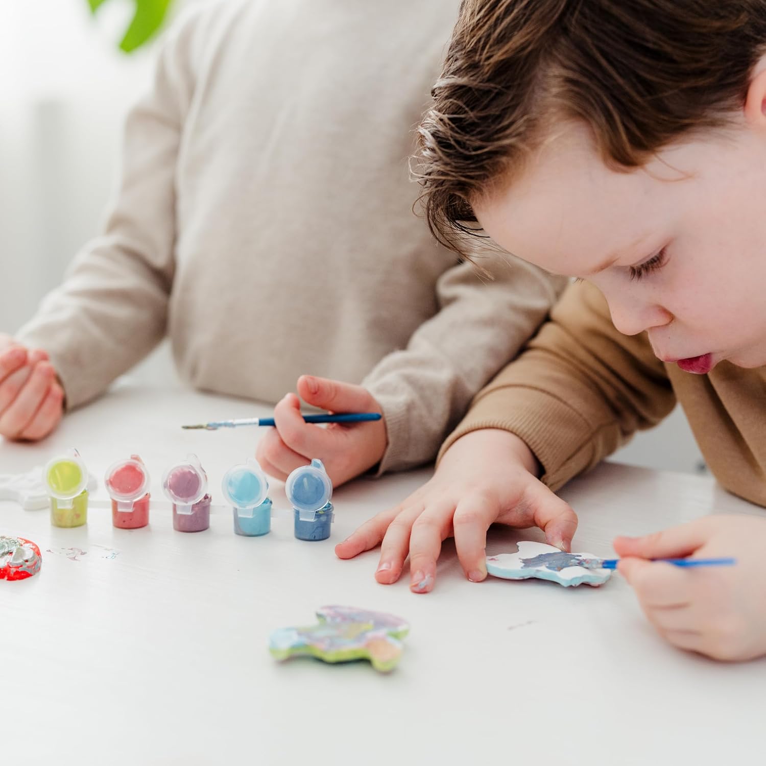 Disney Stitch Plaster Model and Paint Set, Ages 3+