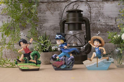 Megahouse, Gem Series Monkey D. Luffy, Run! Run! Run, 15th Anniversary Version, MH839146, Mehrfarbig, Sammelfigur, optimal für Anime-Fans