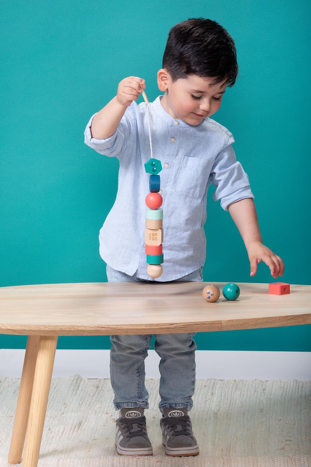 Junior GA533 Beads - 12 Large Wooden Beads with 1 Rope, Stimulates Fine Motor Skills, Creativity and Hand Eye Coordination