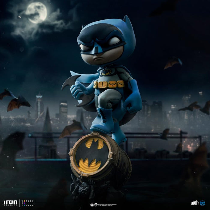 Iron Studios Collectible Statue Art Scale 1/10 Batman on Bat Signal (Blue Variant) - Minico PVC Multicolor 7.5 inches