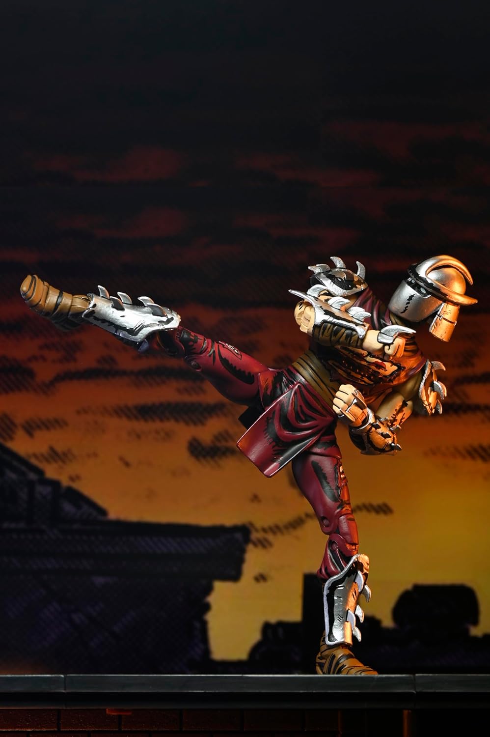 NECA Teenage Mutant Ninja Turtles Mirage Comics Battle Damaged Shredder 7 inch Action Figure