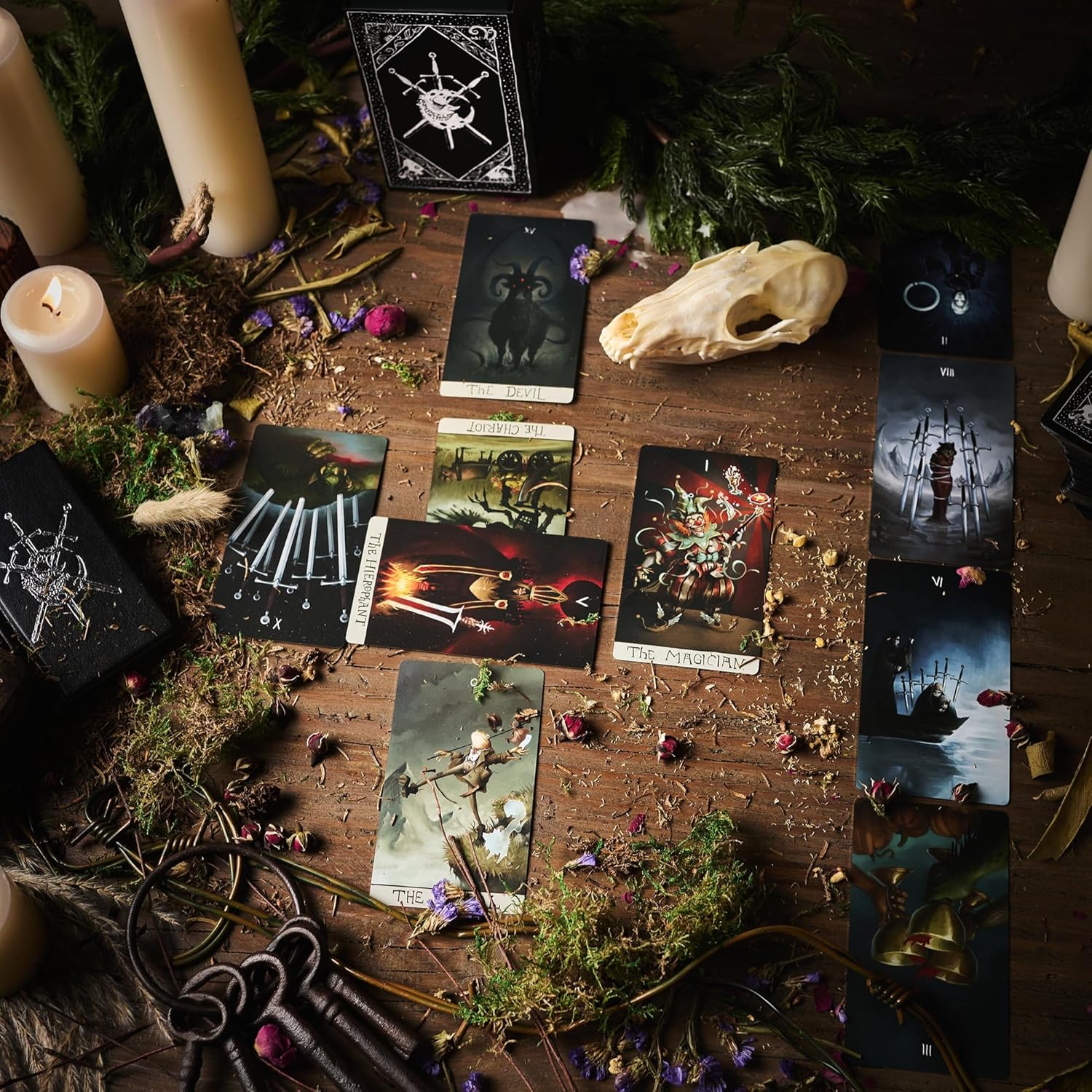 The Crooked Moon Tarot Set