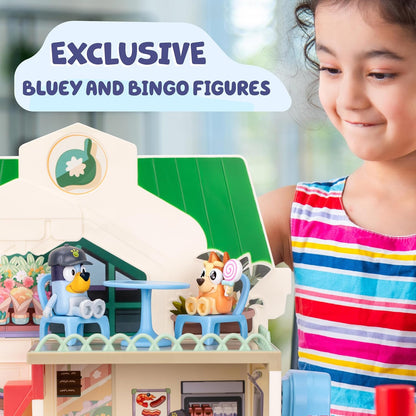 BlueY Blueys Supermarkt-Spielset, 3 Verschiedene Etagen mit exklusiven Bingo-Figuren. Mit funktionierender Rolltreppe, 24 Geräuschen, über 15 Zubehörteilen & Gegensprechanlage