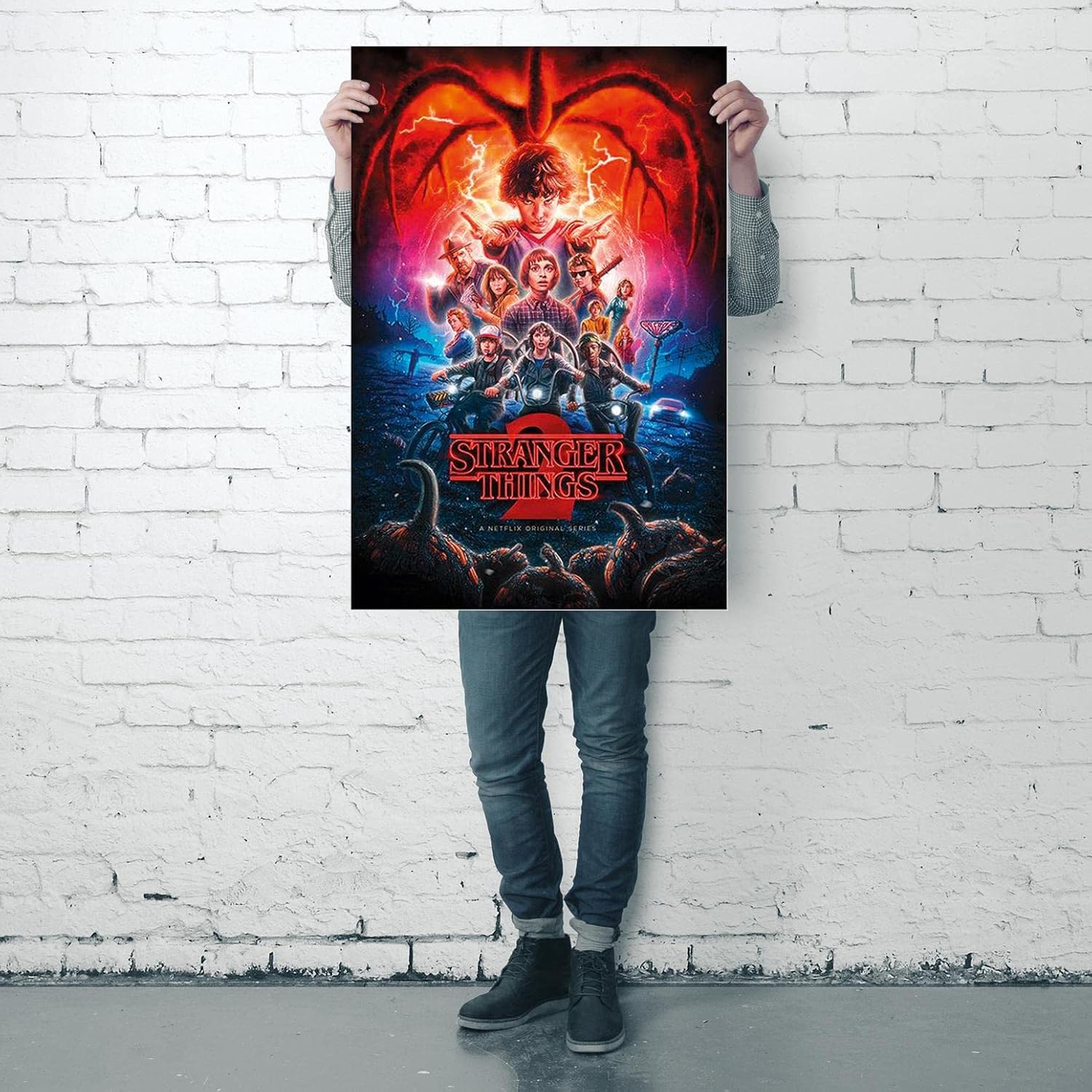 Stranger Things One-sheet Season 2 ()