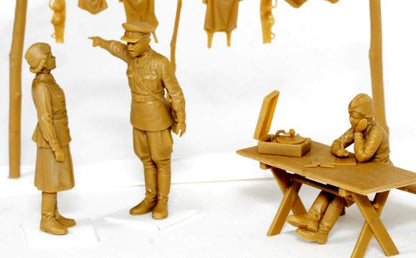 ICM 1:35 - Soviet Military Servicewoman (1939-42) 4 Figs