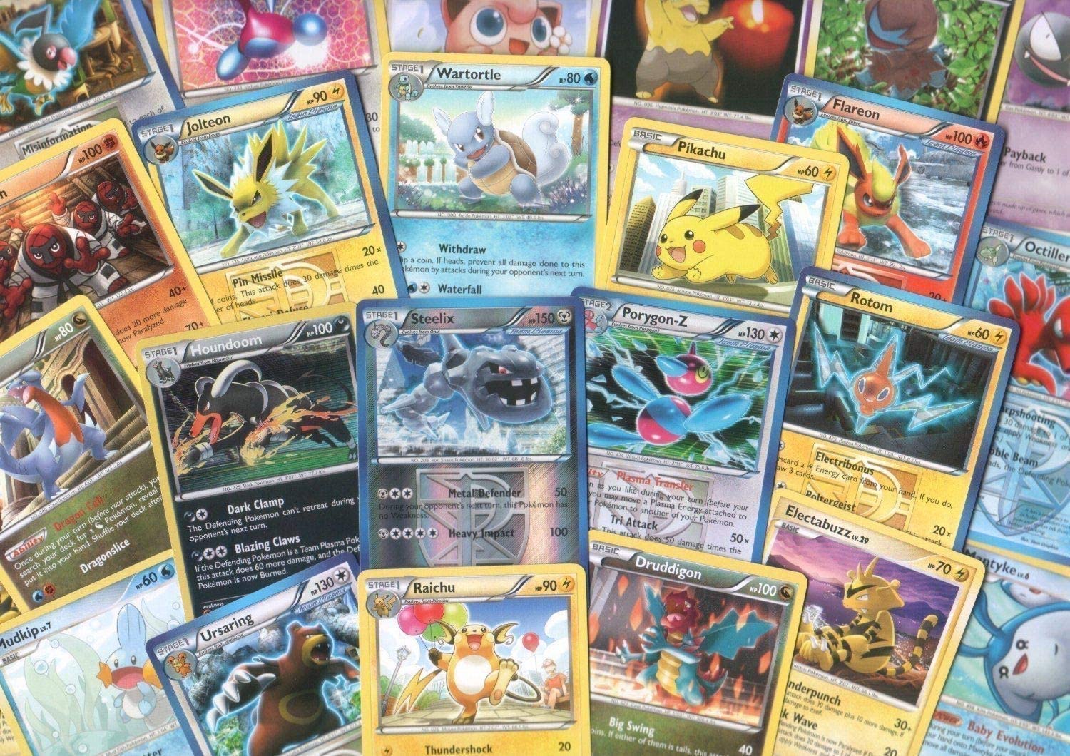 100 Assorted Pokemon Cards with Foils! - Multicolor