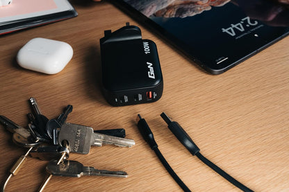 Verbatim - 100Wgan Charger, 3 Port Us Plug With Eu And Uk Adaptors