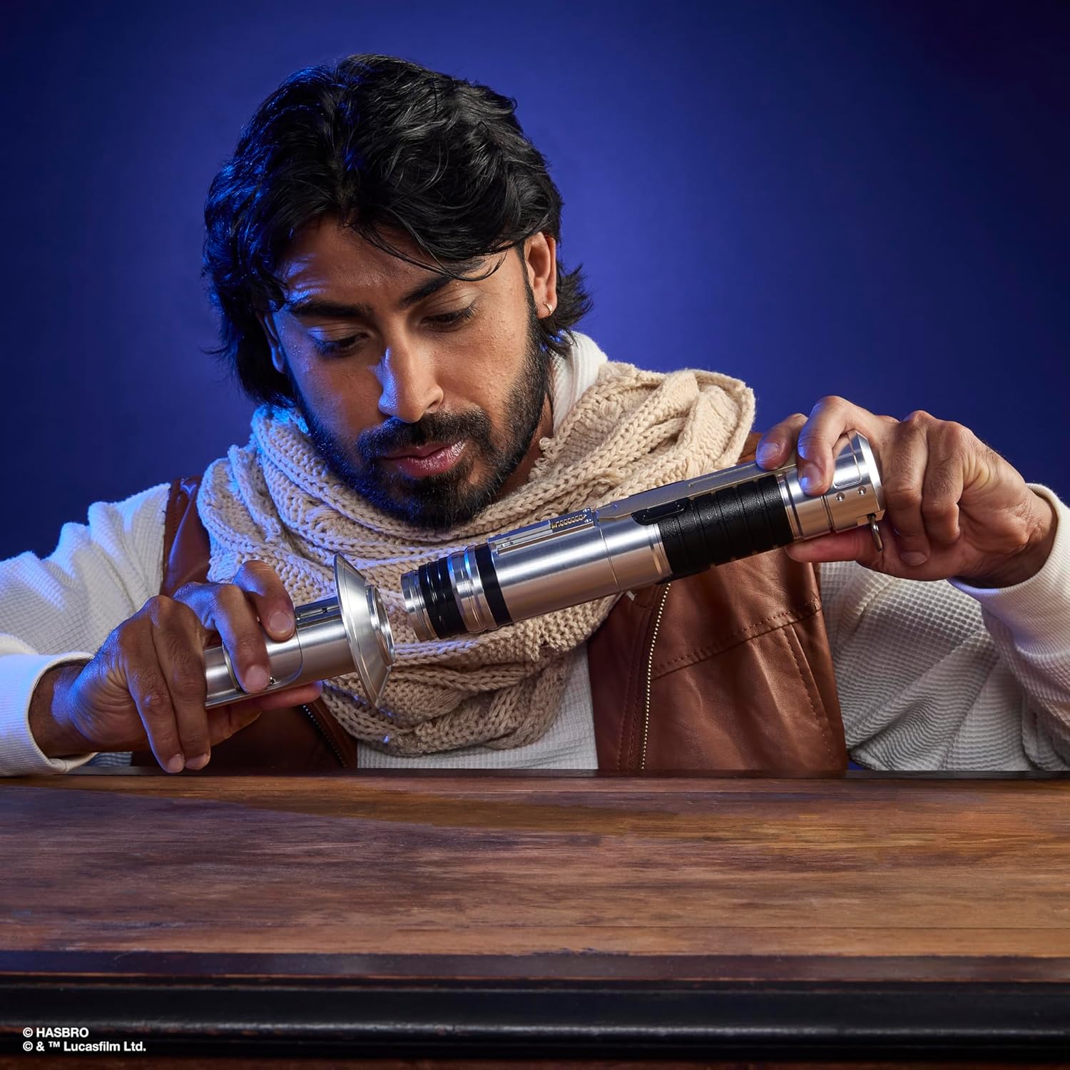 Star Wars The Black Series Ezra Bridger Force FX Elite Lightsaber, Premium Roleplay Collectible with Advanced LEDs, Sound Effects, Stand & Removable Blade, Cosplay & Display Toy for Fans Ages 14+