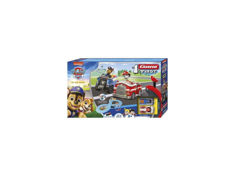 Carrera First PAW Patrol, On The Track, speelbaan met Chase & Marshall, kindvriendelijke handregelaar, 2,4 meter afstand en interactieve elementen, voor klein raceplezier en avontuur
