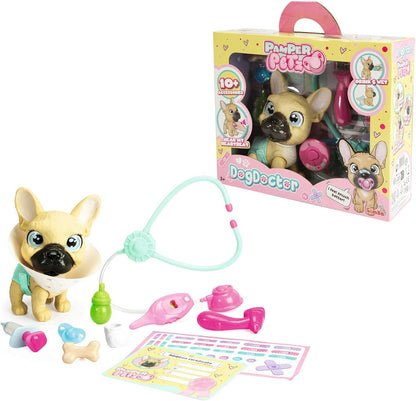 SIMBA 105950056 Pamper Petz Dog Doktor, 17 cm Frenchie met drink- en natfunctie, luier met kleurveranderingsfunctie, meer dan 10 doctoraccessoires, beweegbaar hoofd en benen, met geluid, vanaf 3 jaar