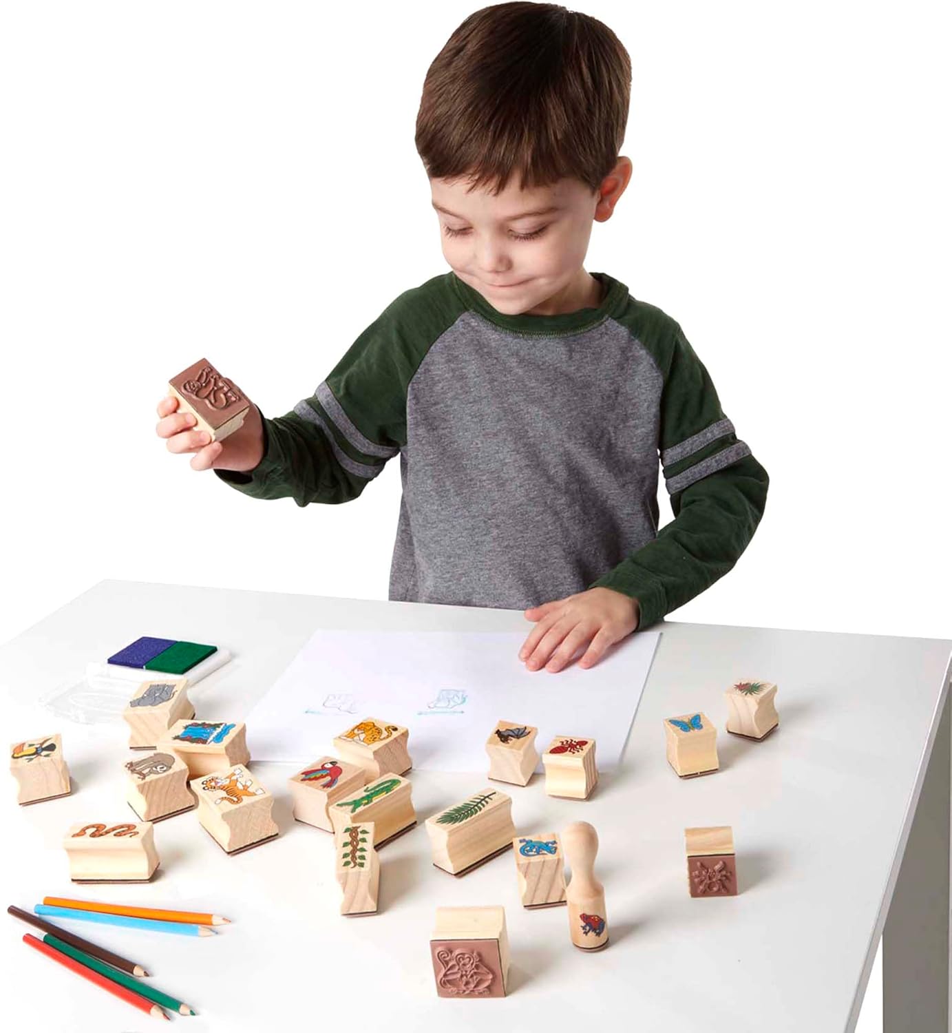 Melissa & Doug Jeu de timbres en bois Forêt tropicale, Cadeau pour filles et garçons, 20 timbres, tampon d’encre, 5 crayons, Jouet créatif, Loisirs créatifs pour filles et garçons de 3 4 5 6 7 ans